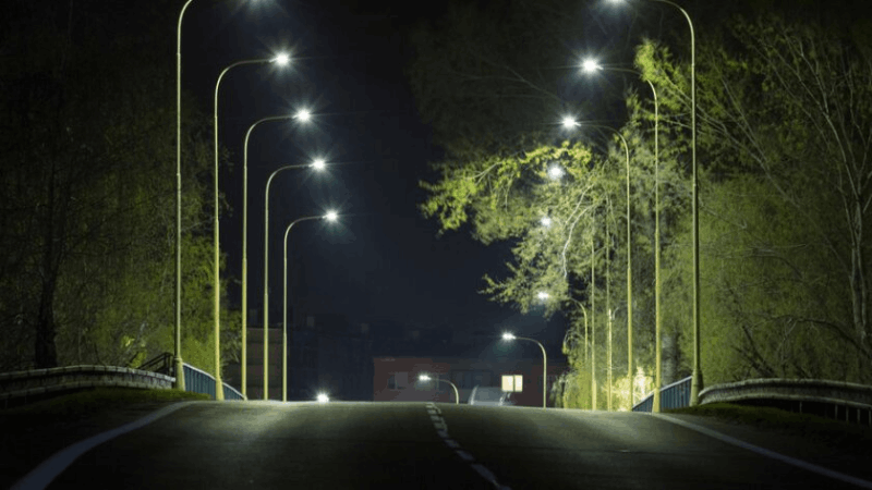 چراغ خیابانی LED و مقاومت در محیط‌های شهری