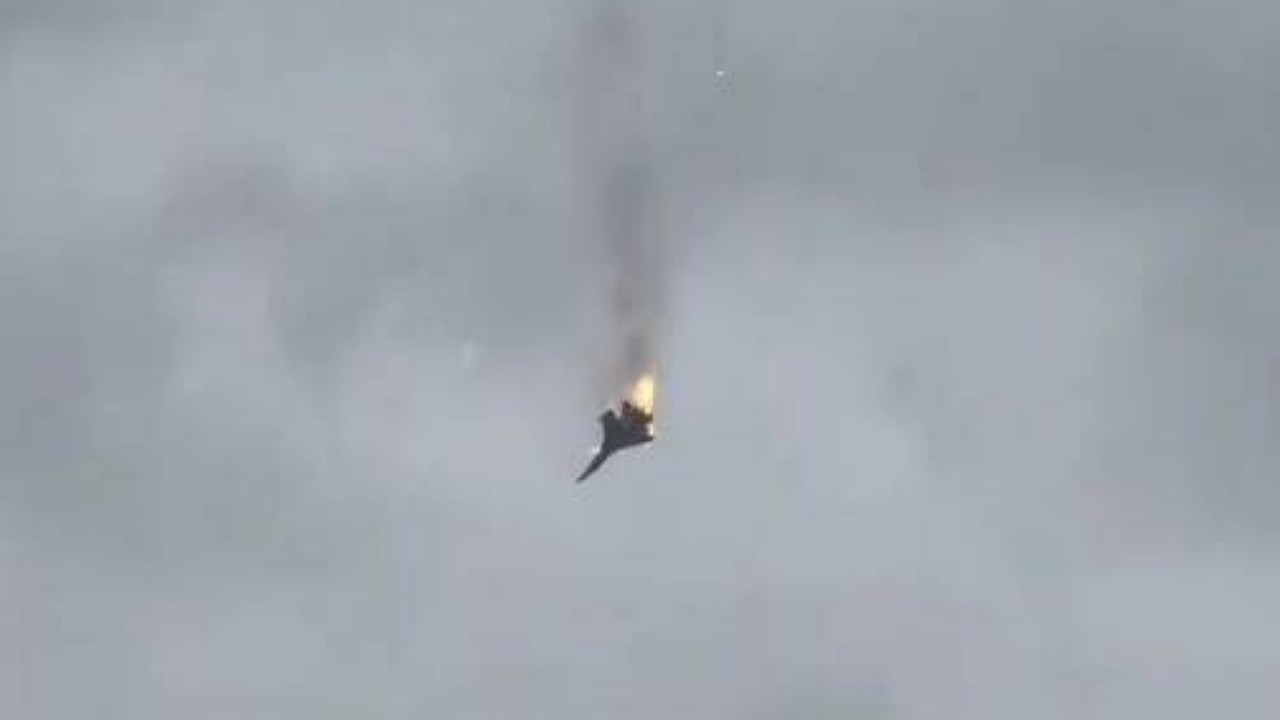 لحظه سقوط مرگبار جنگنده‌ روس + فیلم