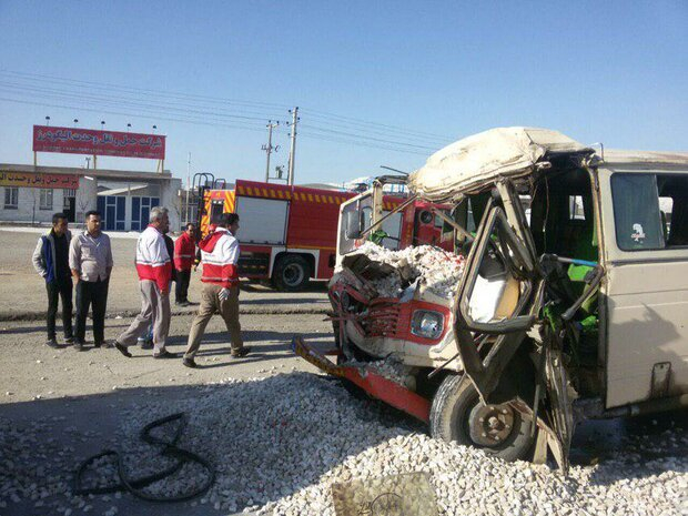واژگونی مینی بوس در آذرشهر/ ۲۳ نفر مصدوم شدند