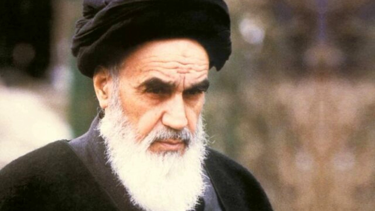 کلام امام خمینی (ره) درباره بی‌اعتمادی به آمریکا