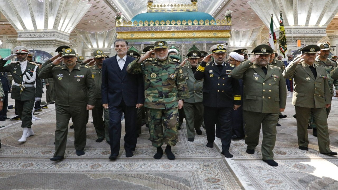 تجدید میثاق کارکنان ارتش با آرمان‌های امام خمینی (ره)