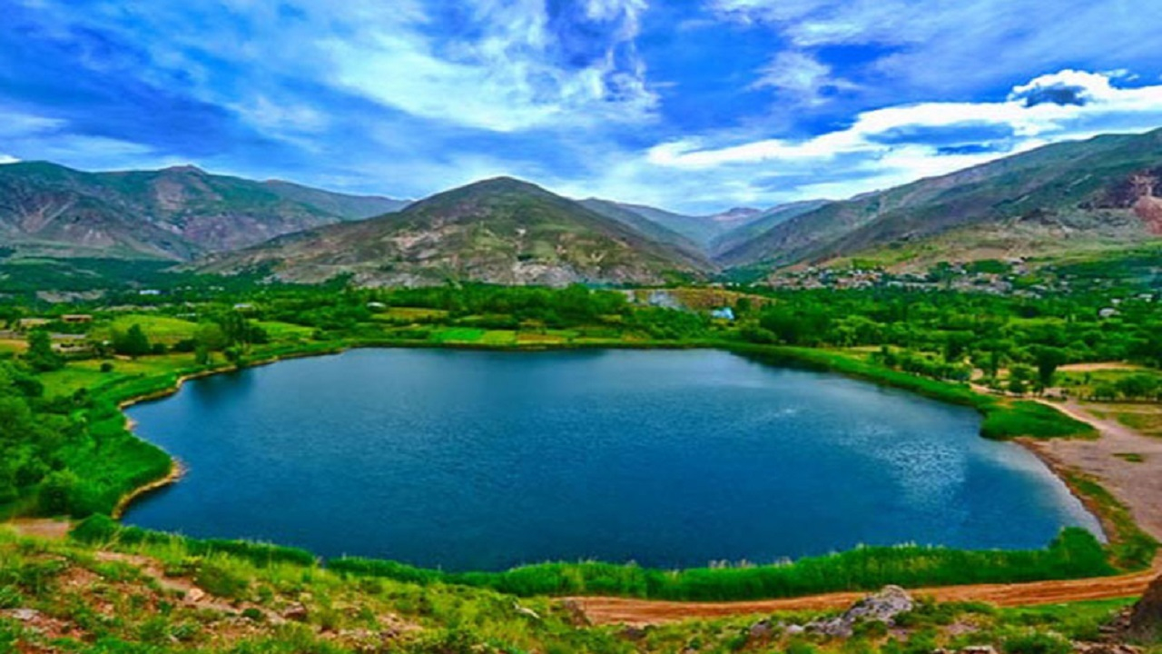 بکرترین دریاچه لرستان در دل طبیعت + فیلم