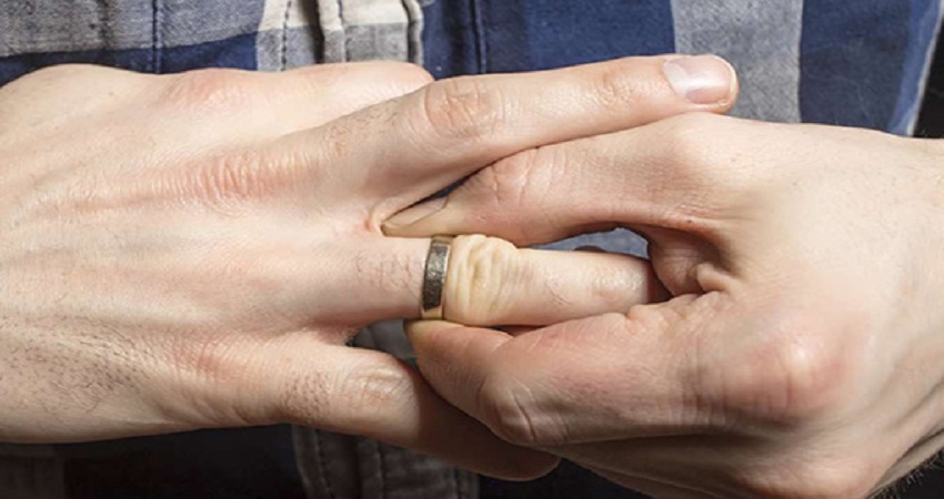 خارج کردن انگشتر از انگشت: 7 روش سریع درآوردن انگشتر از دست