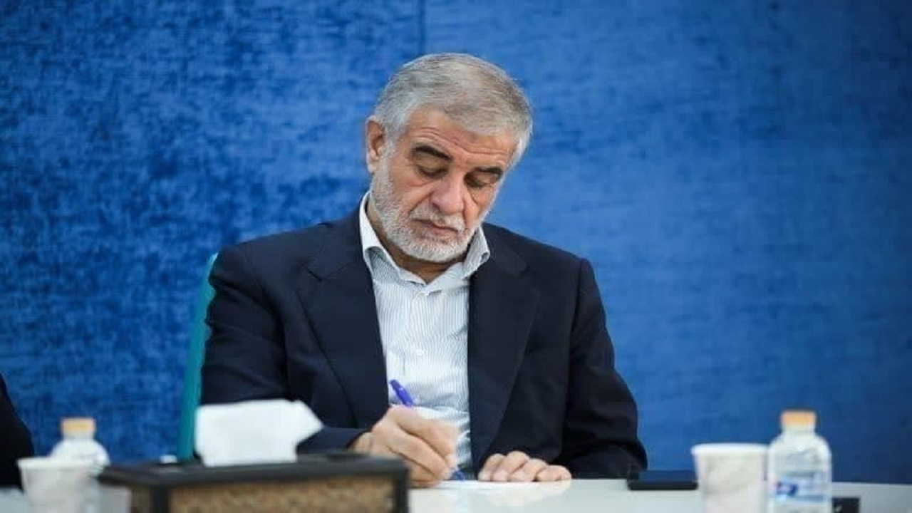 هر آزاده یک کتاب ناطق و یک سند زنده از حقانیت و مظلومیت ملت ایران است