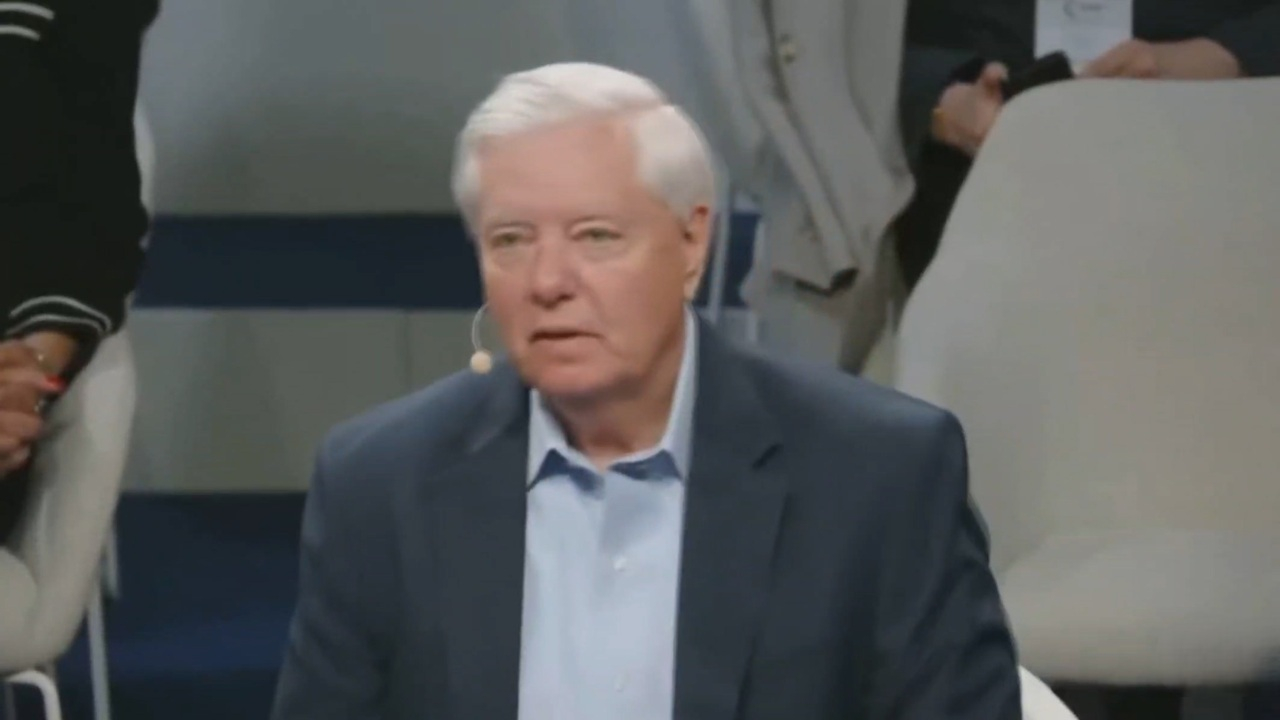 تحقیر رضا پهلوی توسط سناتور آمریکایی + فیلم