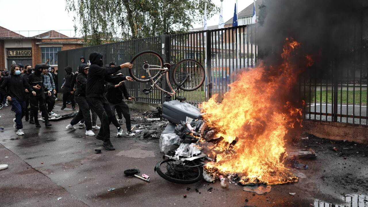 کشورهای غربی که بهشت برین بودند؛ پس چرا شهروند فرانسوی اینقدر خشمگین است؟