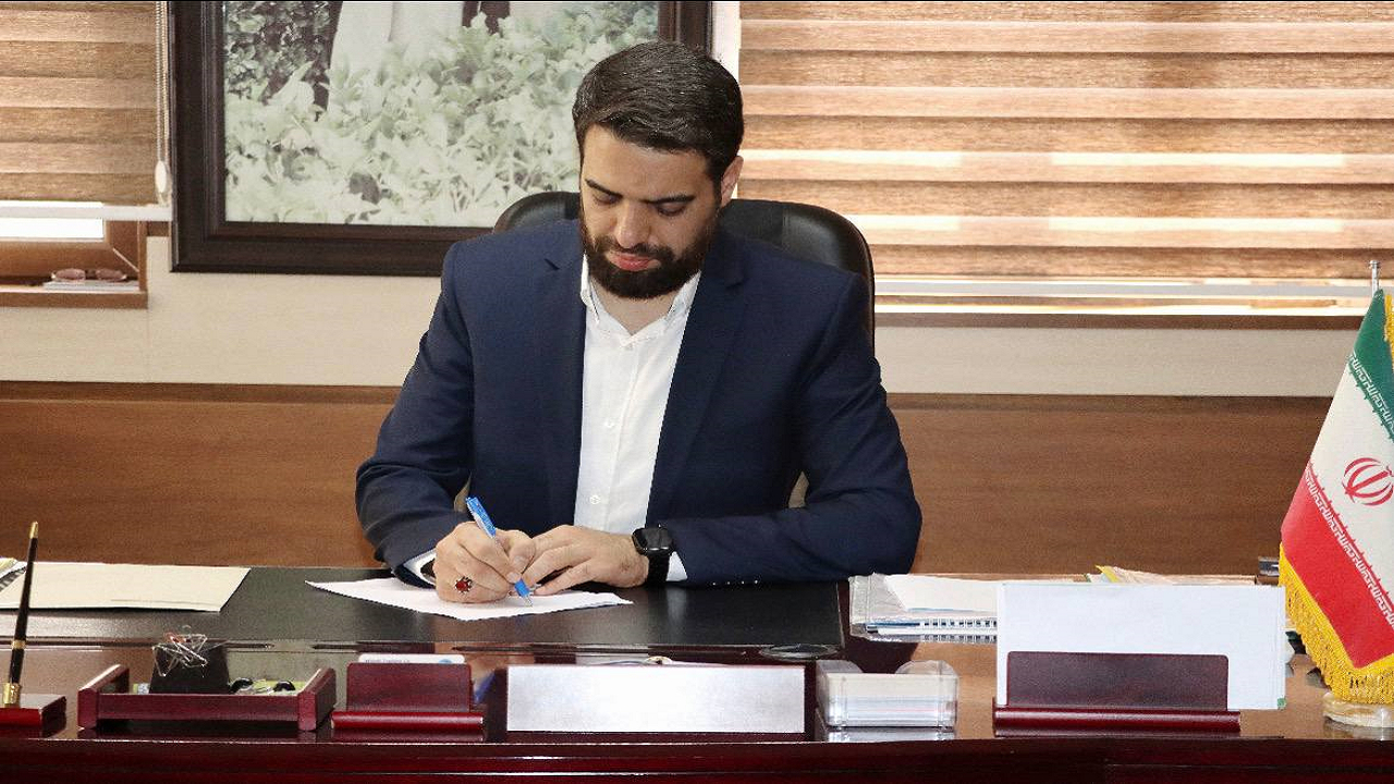 اجرای بیش از ۳ هزار تن آسفالت در خیابان کارگر / محور پرتردد منطقه ۱۱ نونوار شد