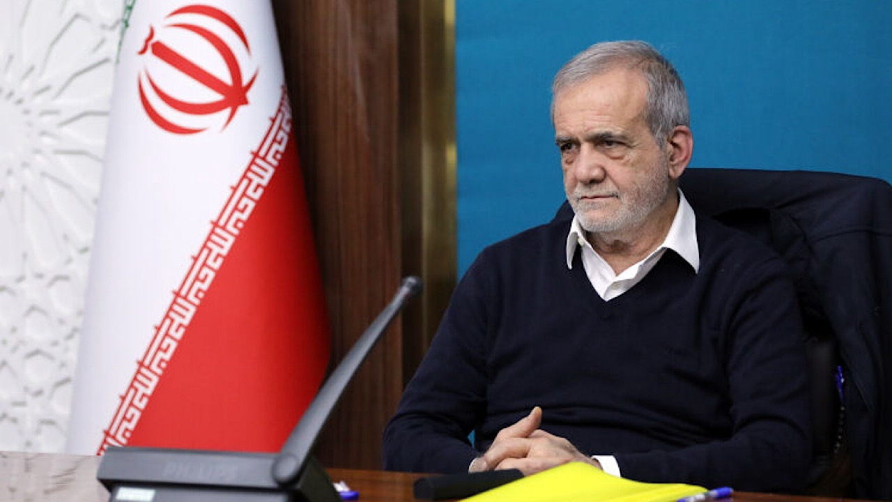 پزشکیان:مشکل مدارس را به طور کامل حل می‌کنیم