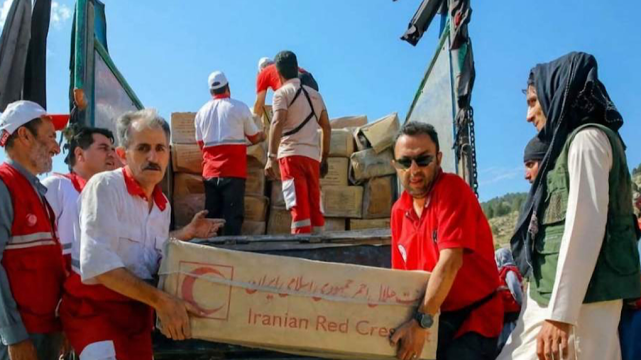 ارسال کمکهای بشردوستانه ایران برای زلزلهزدگان افغانستان