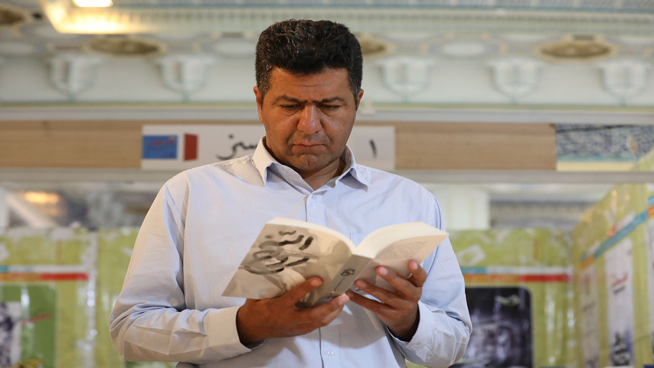 هادی حکیمیان: نگارش کتاب «روحالله» ۶ سال زمان برد