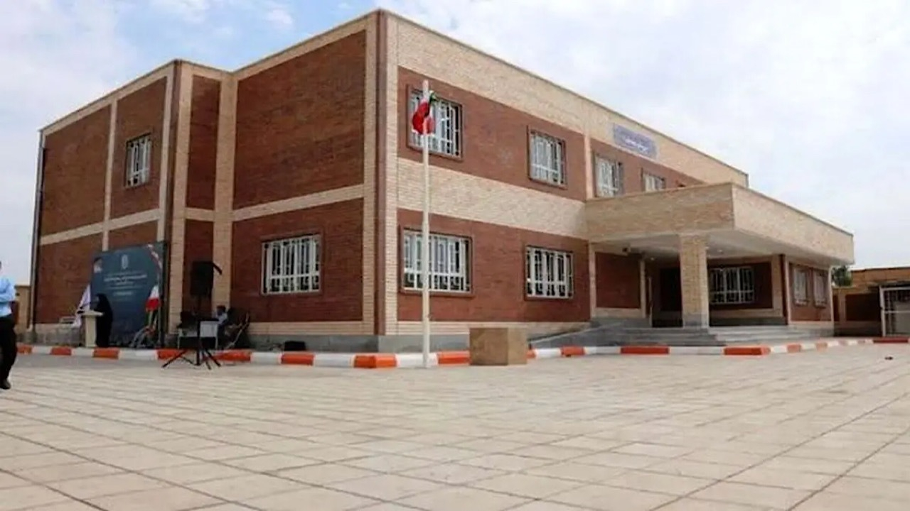 ۸ میلیون متر مربع آسفالت و ایزوگام در محوطه مدارس اجرا شد