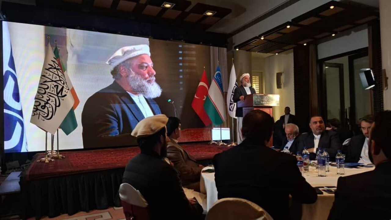 دعوت طالبان از سرمایه‌گذاران بین‌المللی در کنفرانس سه‌جانبه با ایران و ازبکستان