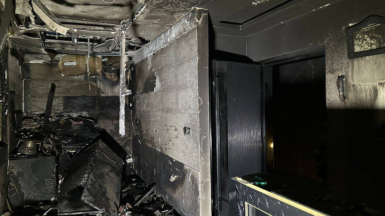 آتشسوزی ساختمان اداری در بزرگراه ستارخان