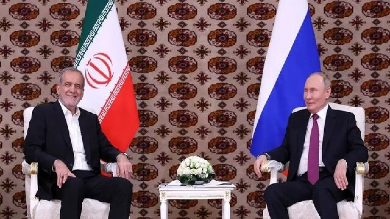 پوتین و پزشکیان در ترکمنستان با یکدیگر دیدار میکنند