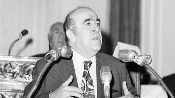 پُرروبازی هویدا برای فرار از استیضاح
