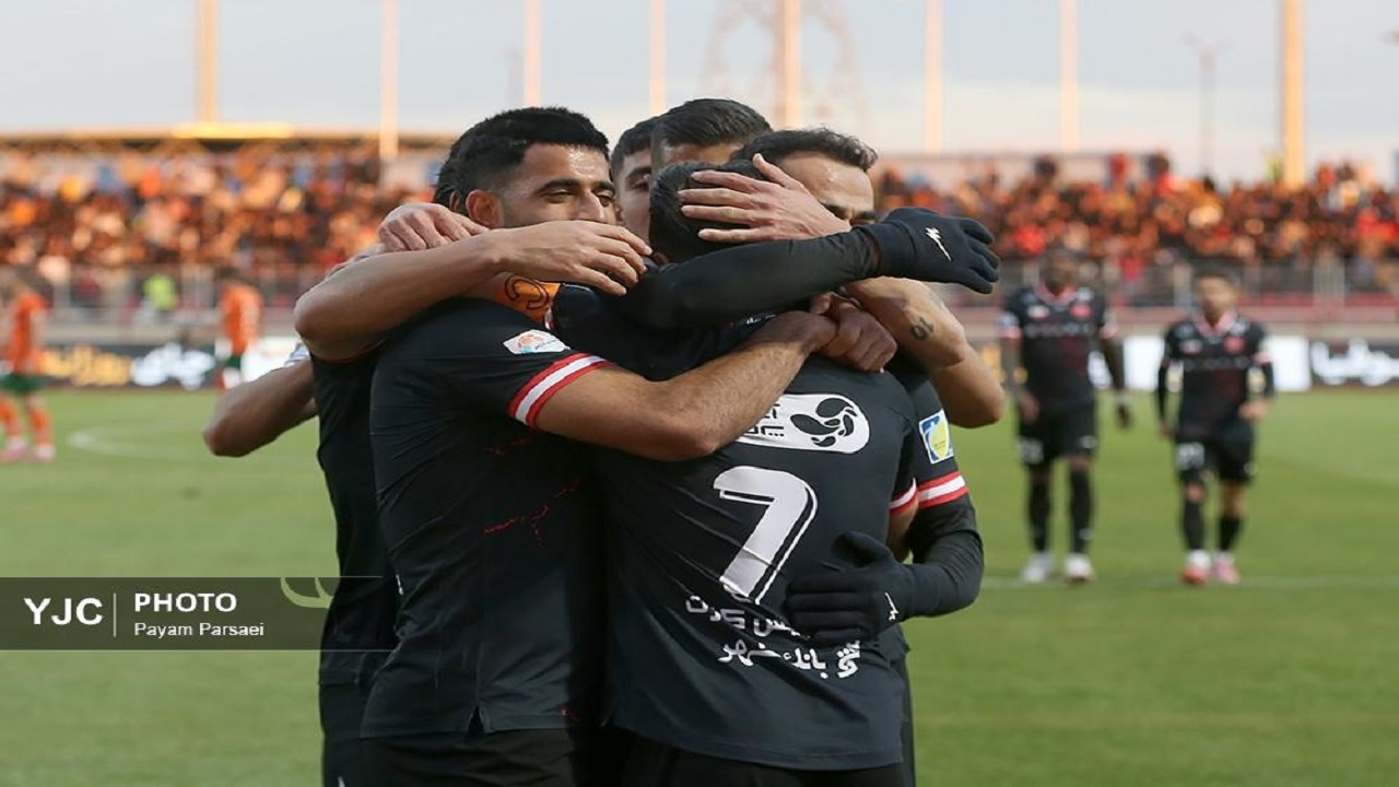 معرفی ۵۰ بازیکن به اوسمار از سوی گروه آنالیز پرسپولیس