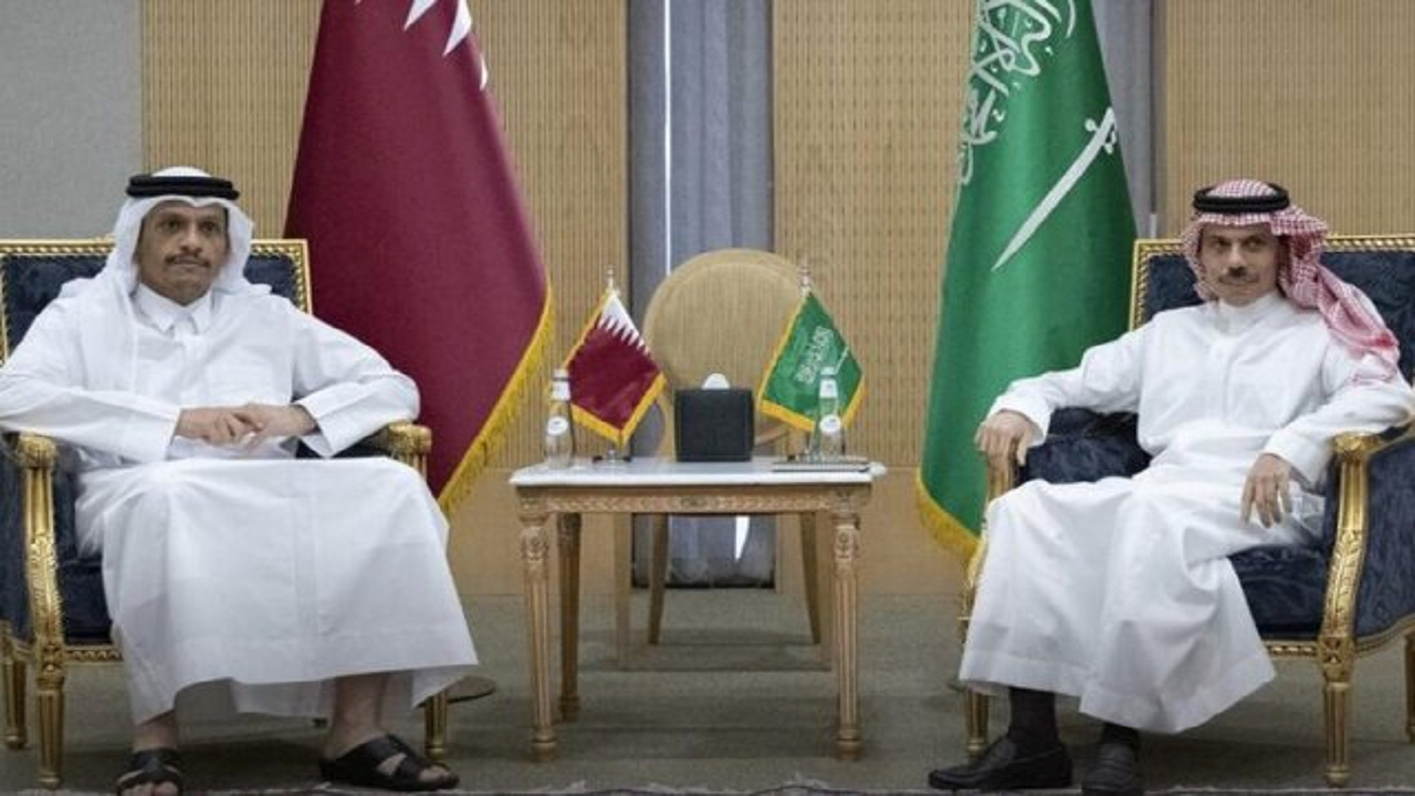 قطر و عربستان درباره کاهش تنشهای منطقه و آزادی کشتیرانی رایزنی کردند