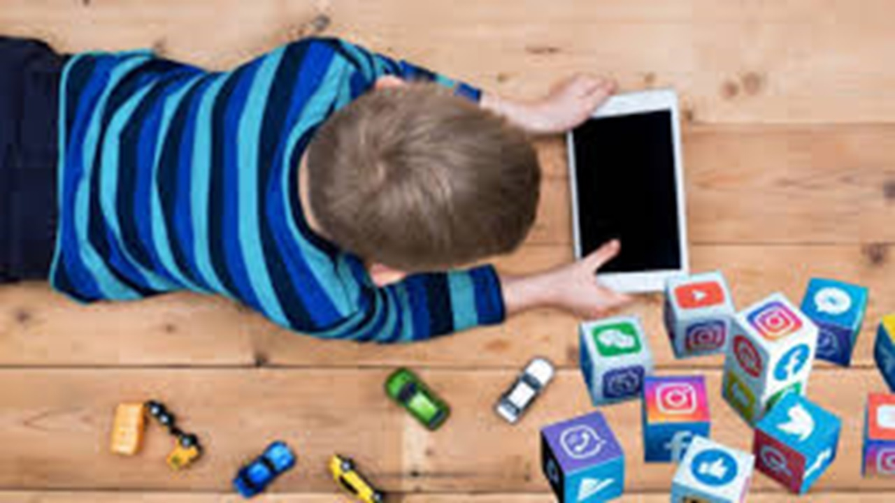 ممنوعیت ورود کودکان زیر ۱۵ سال به شبکه‌های اجتماعی در ترکیه + فیلم