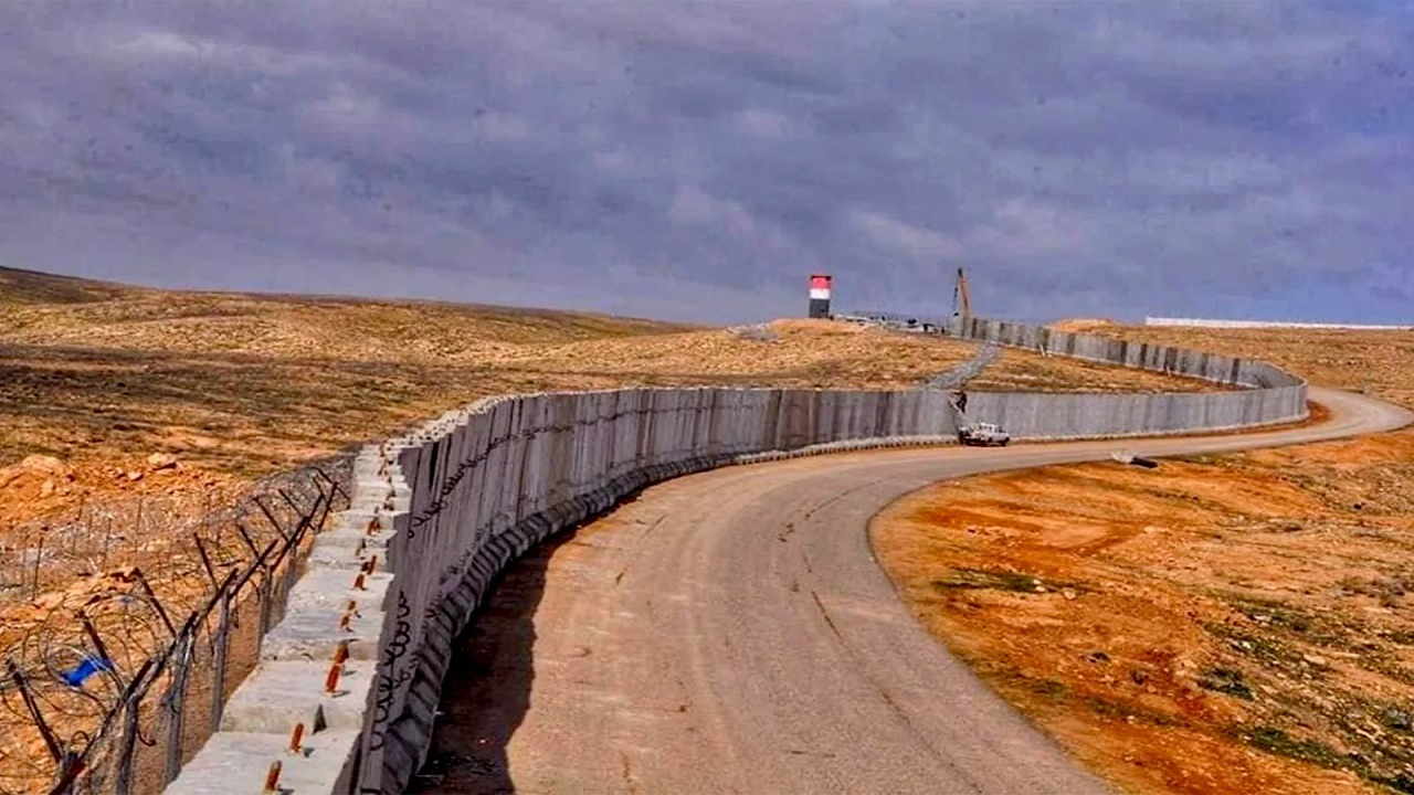 عراق با جدیت به ساخت دیوار در مرز با سوریه ادامه میدهد