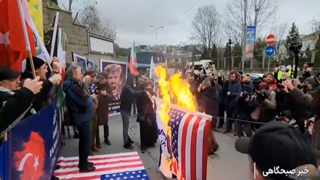 تجمع مردمی حمایت از ایران در استانبول + فیلم