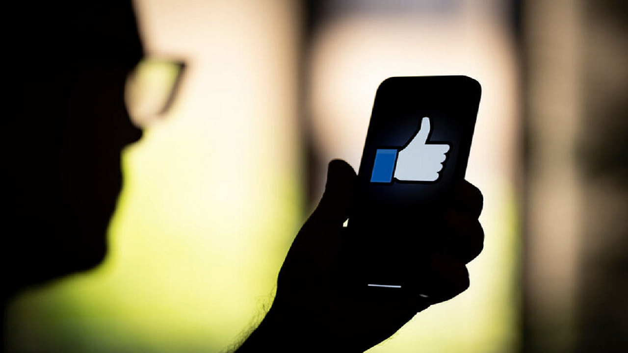 دکمههای لایک و اشتراکگذاری خارجی در سال ۲۰۲۶ از فیسبوک حذف میشوند