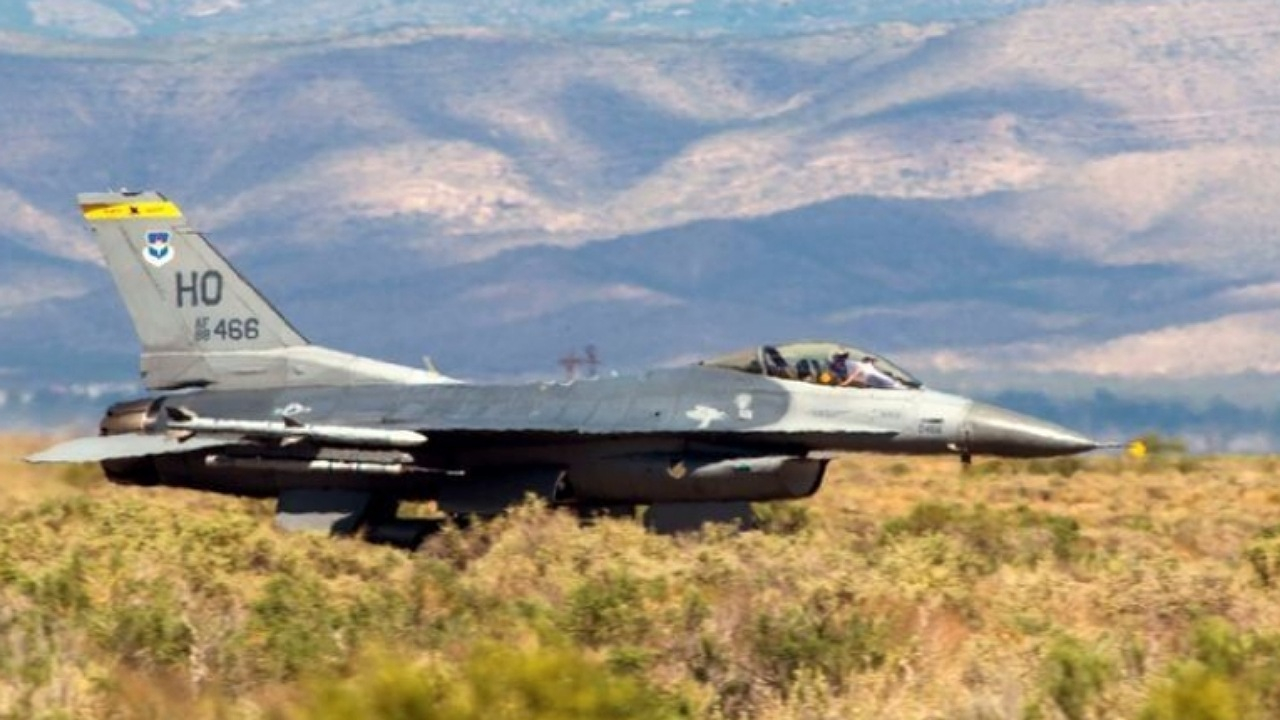 یک جنگنده اف - ۱۶ آمریکا در نیومکزیکو سقوط کرد