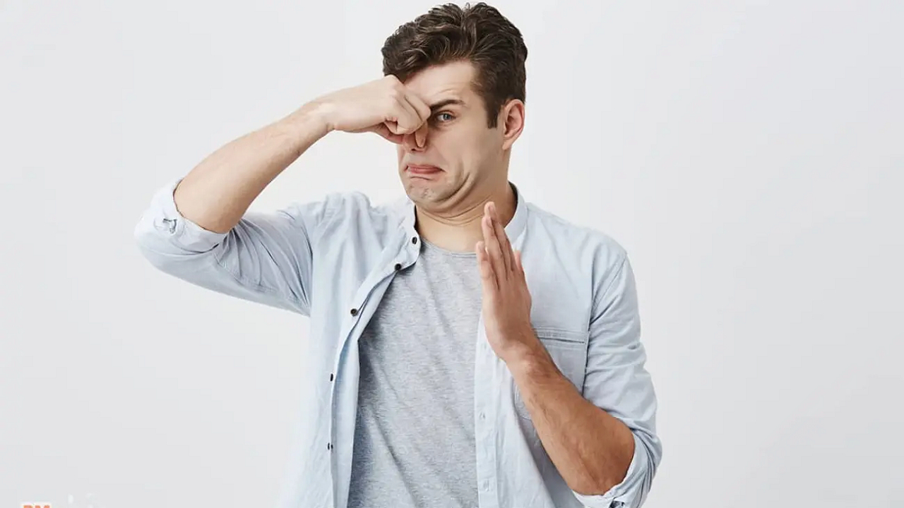 کمبود کدام ویتامینها سبب بوی بد بدن میشوند؟