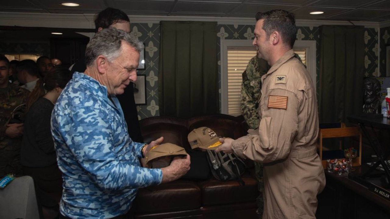 سی‌ان‌ان: واشنگتن پیش از بازدید فرستادگان ترامپ از ناو آمریکایی، تهران را مطلع کرده بود