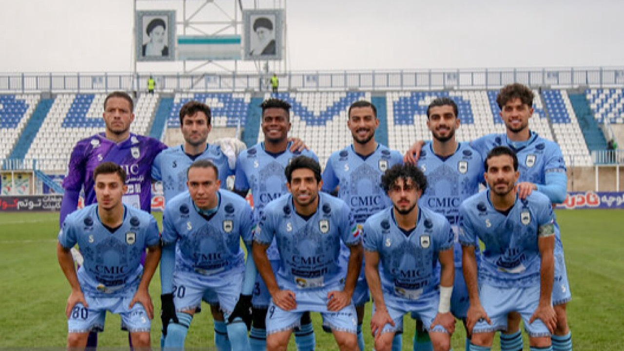 تاج: نتایج تورنمنت سهجانبه باید ملاک معرفی چادرملو به AFC باشد