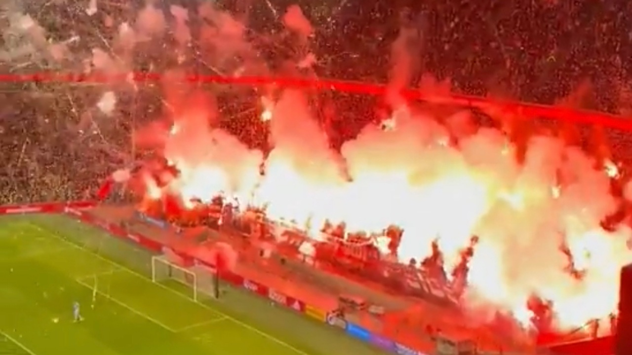 آتش جهنمی بازی فوتبال را لغو کرد + فیلم