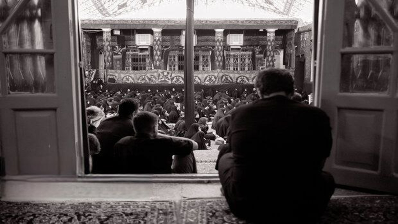اینجا «دلها» قرنهاست که در روضه میگریند!