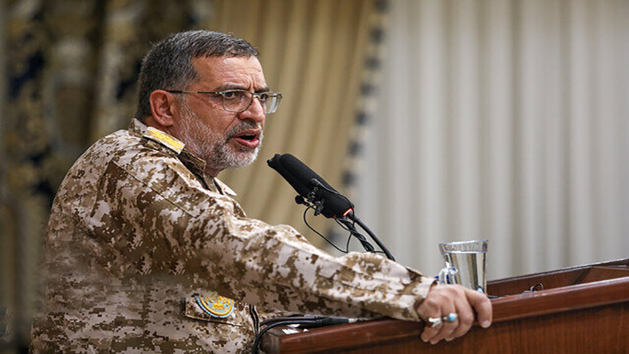 سردار نائینی: بعد از اصابت موشکهای سپاه به «پالایشگاه بازان»، معادلهی جنگ تغییر کرد