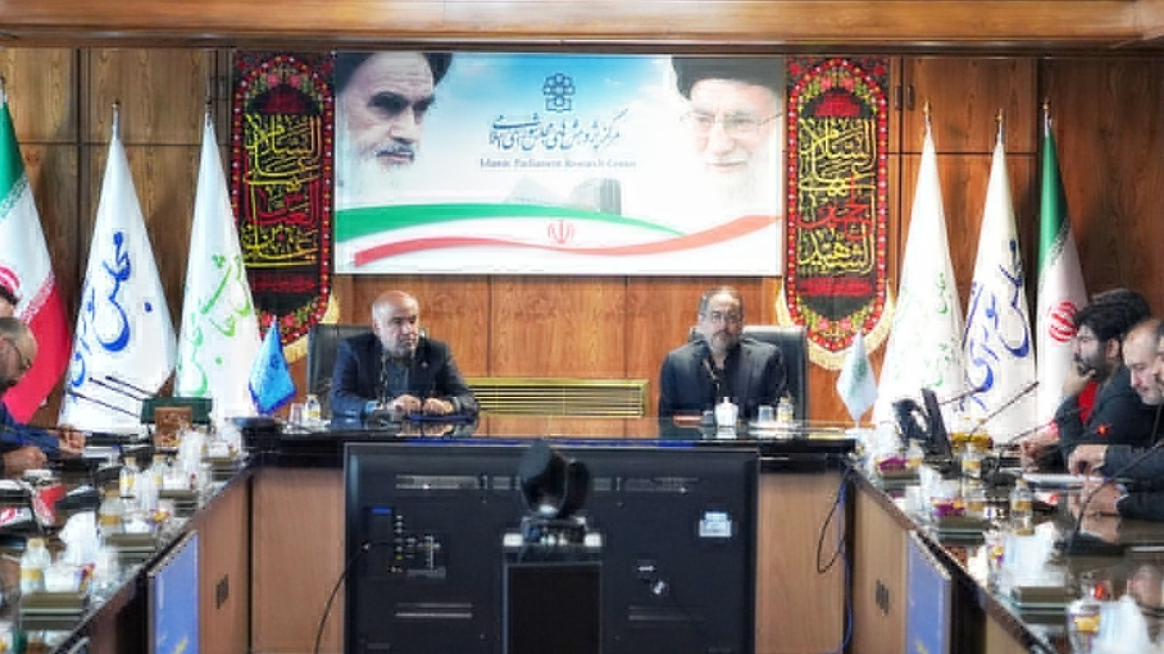 نگاهداری: نیازمند سنجههای بومی برای تحقق عدالت هستیم/ میدری: بازآفرینی نظام اقتصادی کشور برای تحقق عدالت ضروری است
