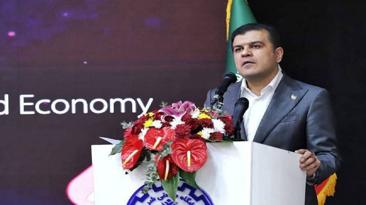 هوش مصنوعی زبان جدید جهان است و ایران باید پیشرو باشد/ حضور ۳۰ هزار شرکتکننده بین المللی در رقابت جهانی رایان