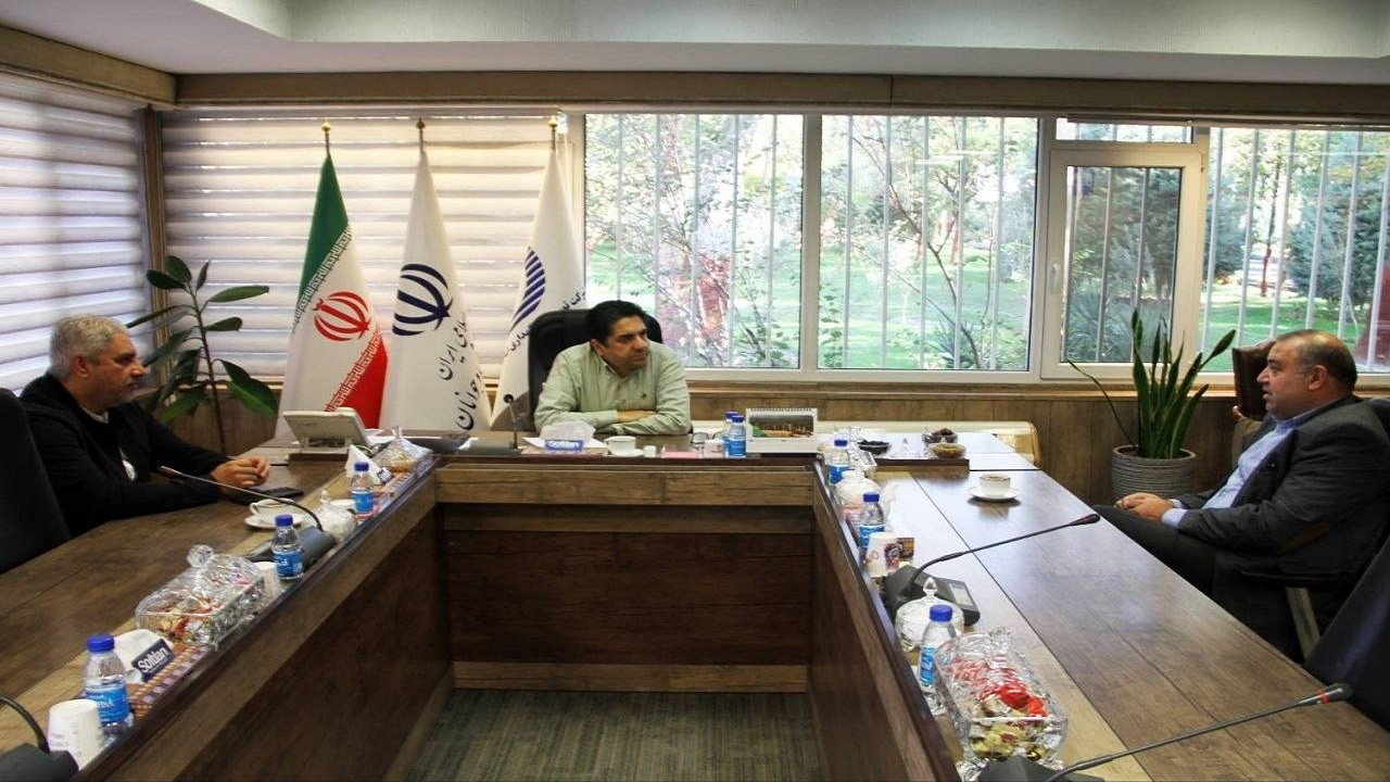  دیدار رئیس فدراسیون نابینایان با ثابت قدم با محوریت توسعه زیرساخت ها