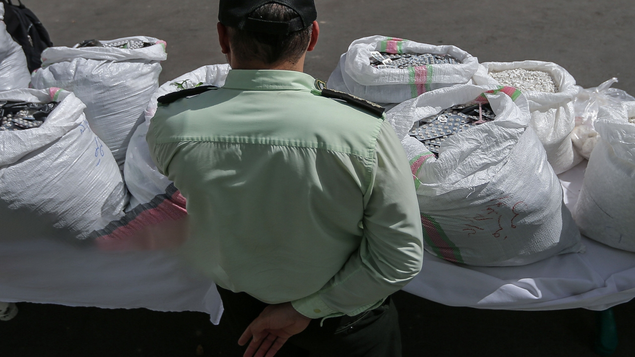 شناسایی و انهدام کارگاه تولید قرص‌های مخدر و روانگردان در شهریار