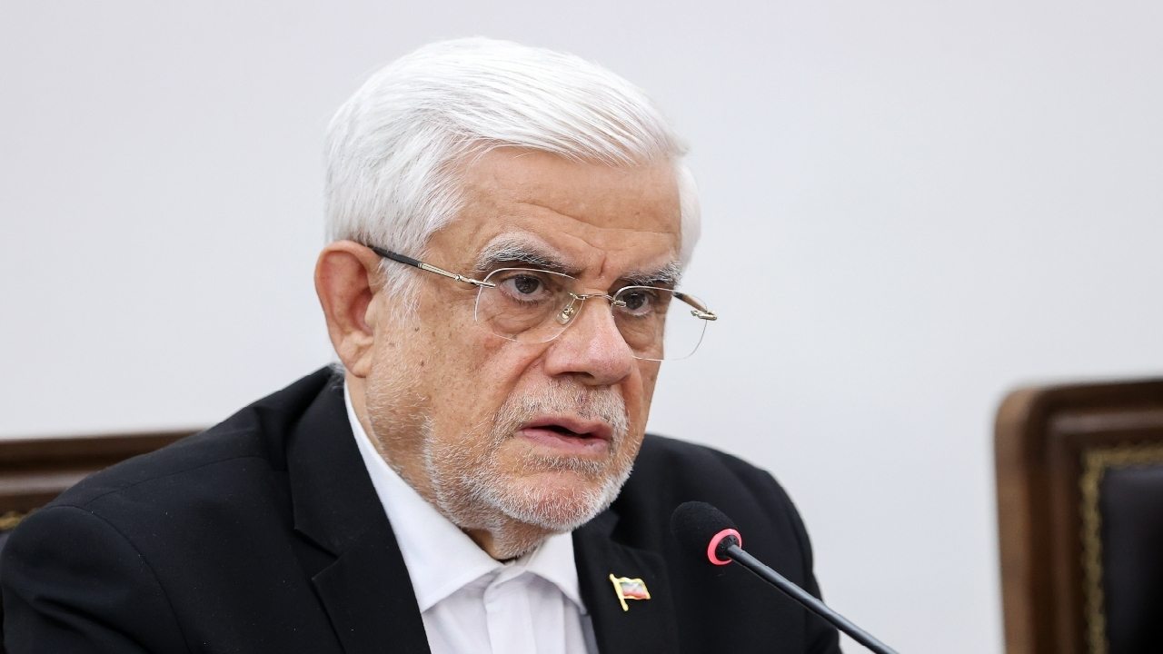 عارف: راهبرد دولت چهاردهم جذب سرمایه ایرانیان خارج از کشور است