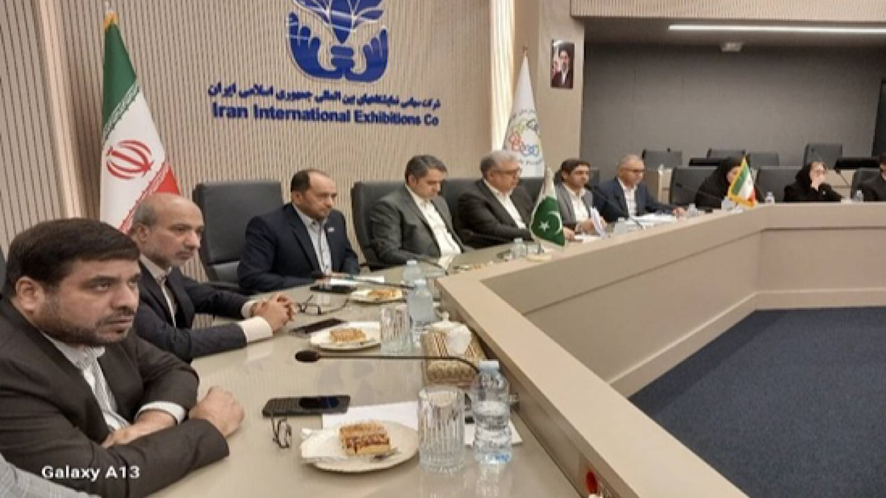ظرفیت بنادر پاکستان برای تجارت ایران با شرق آسیا/ چشم‌انداز تجارت ۱۰ میلیارد دلاری ایران و پاکستان
