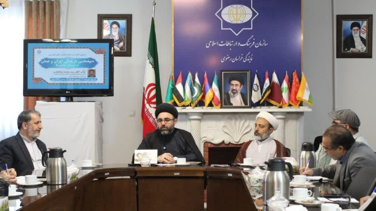 رسانه عمان در جنگ؛ بدون یک تیتر علیه جمهوری اسلامی