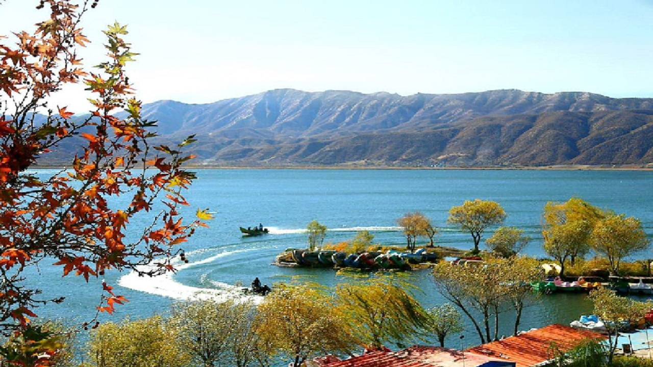 دریاچه زریبار (زریوار) مریوان در استان کردستان بعد از سال‌ها سرریز کرد + فیلم