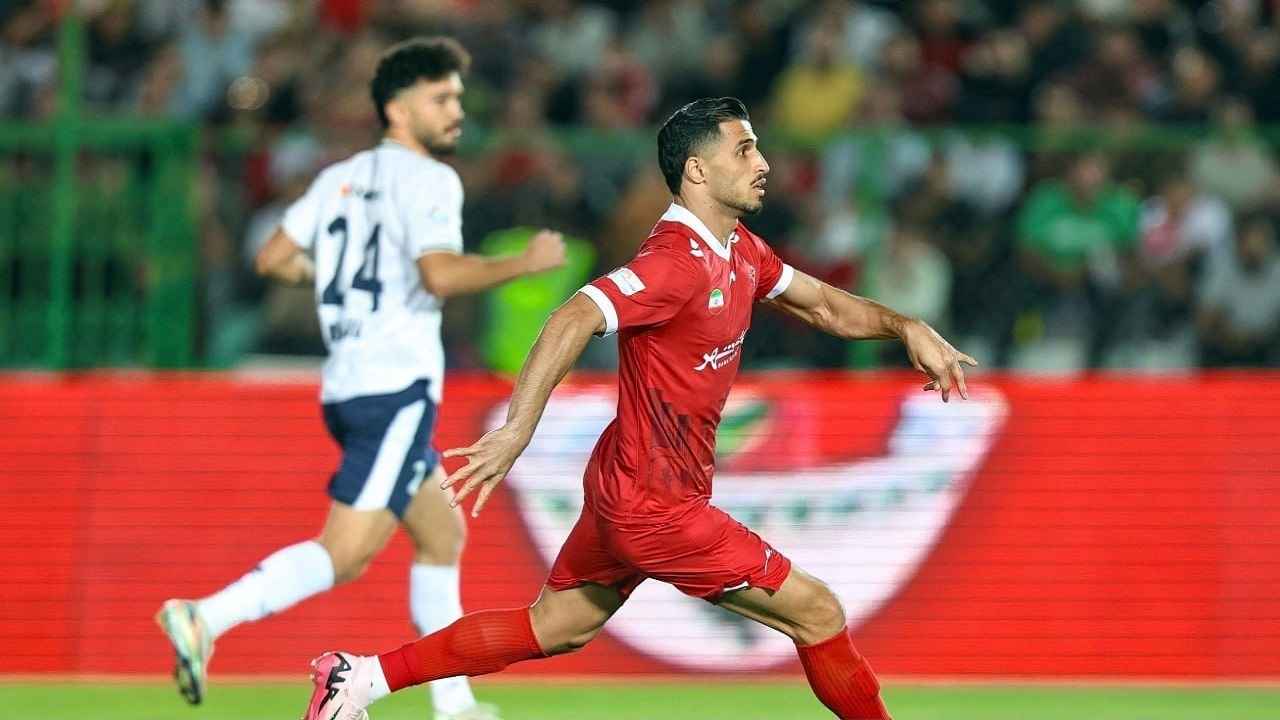 لیگ برتر فوتبال؛ پرسپولیس - ملوان، پیش غذای دربی با طعم قو