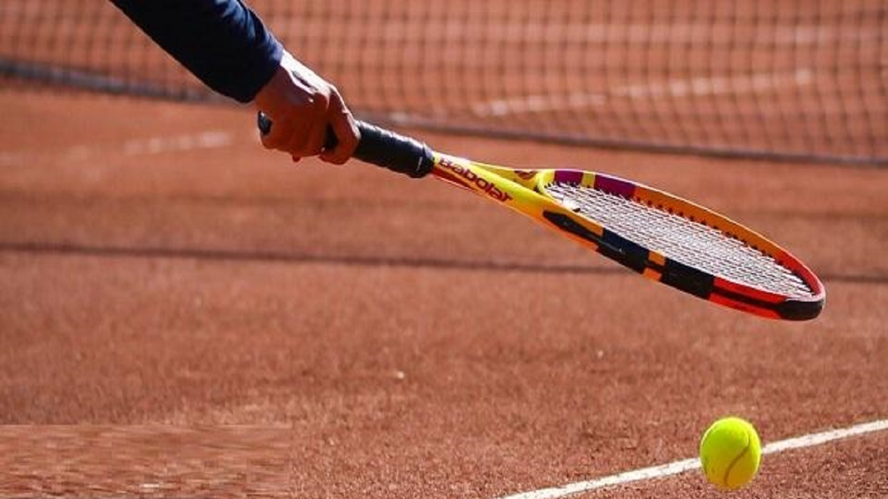 توقف مسابقات تنیس بانوان در کیش