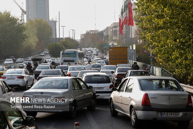 جدیدترین وضعیت ترافیکی تهران/ عدم فعالیت کامیونت‌ها تا ساعت ۹ صبح
