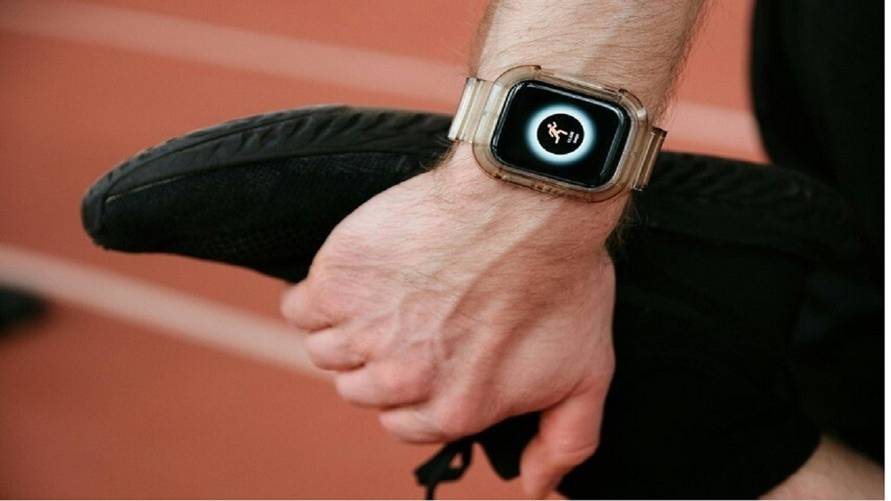 دستبندی هوشمند برای نظارت بر سلامت کاربر از طریق فعالیت سیستم عصبی