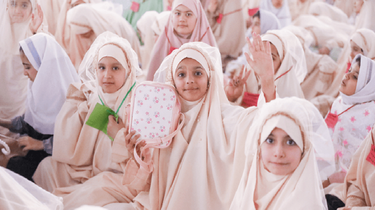 مهمانی افطار امام رئوف برای ۴ هزار فرشته روزه اولی