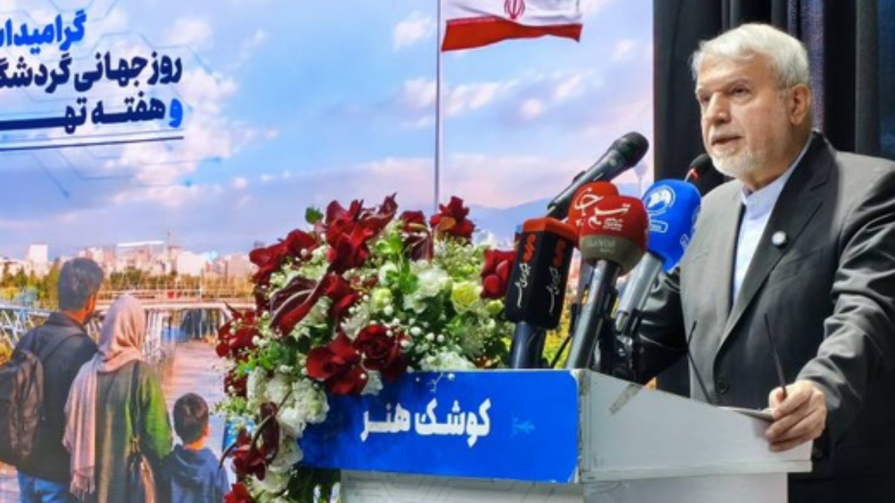 اراضی عباسآباد مدیون نگاه فرهنگی قائد شهید است