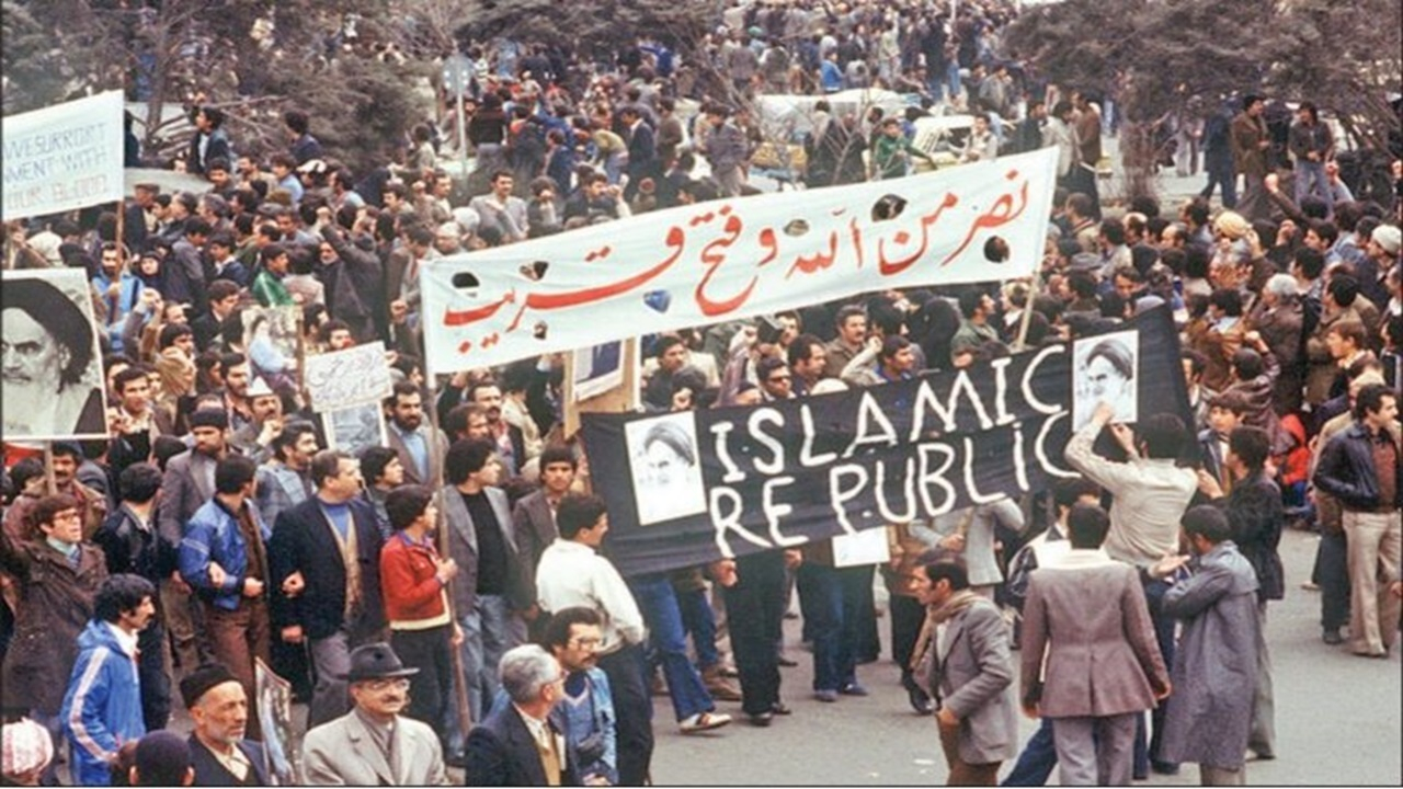 نسبت کرامت با آزادی در شعار‌های انقلاب ۵۷/ «آزادی» تنها یک حق سیاسی نیست