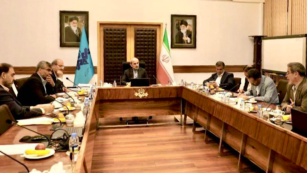 مجلس شورای اسلامی نقطهٔ اول تماس ملت با حاکمیت است