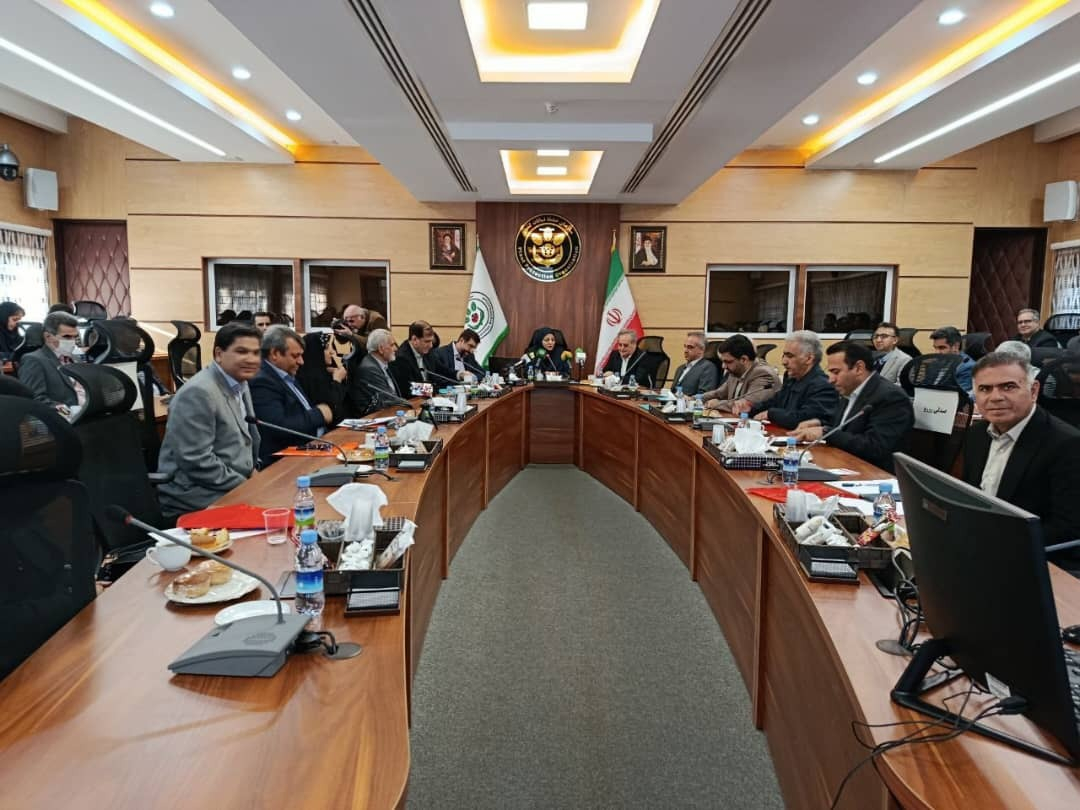 آفت ملخ صحرایی تامین امنیت غذایی را دچار چالش میکند+ فیلم