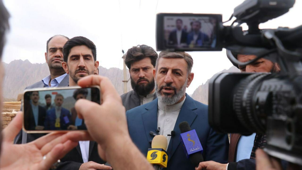 ارسال نخستین محموله کمکهای بشردوستانه ایران به زلزلهزدگان افغانستان